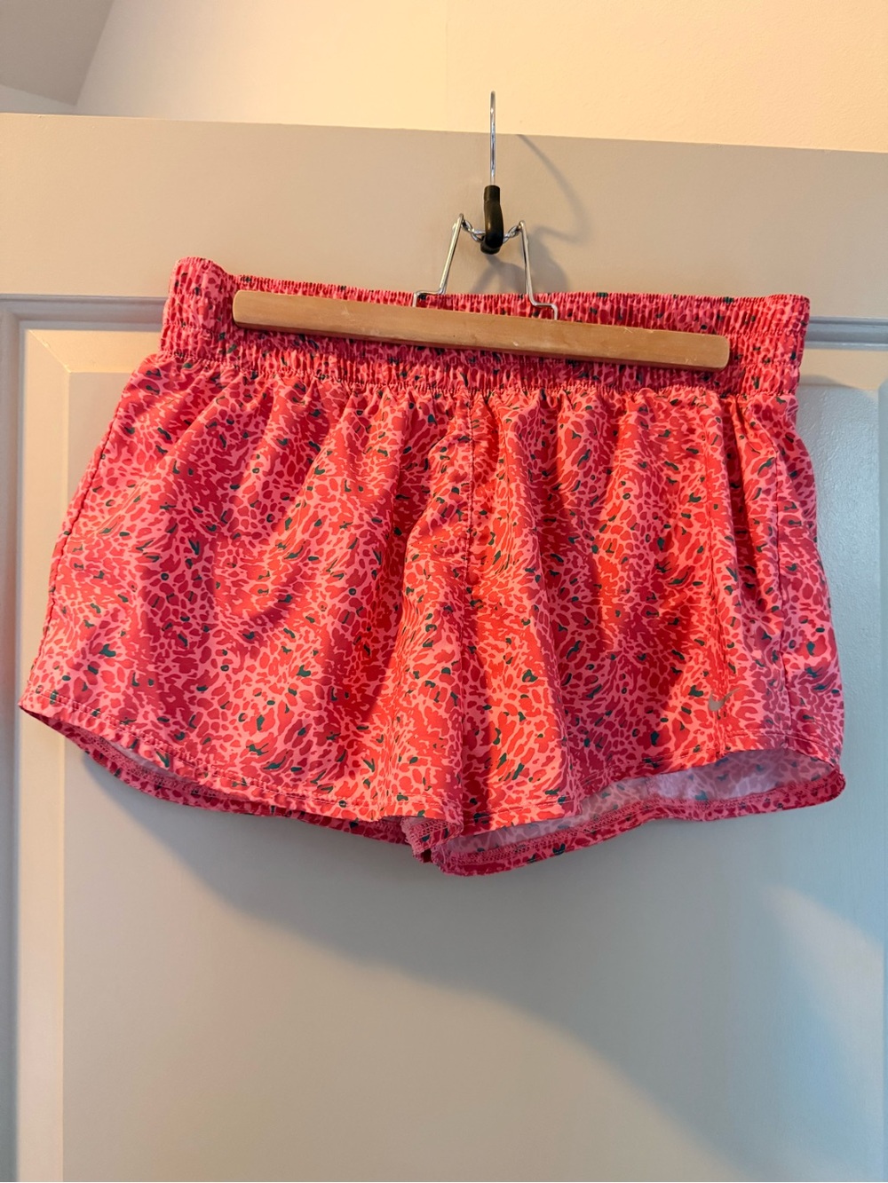 Nike Women's Pink Printed Elastic-Waist Athletic Shorts
